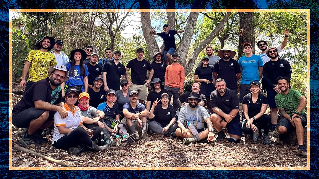 On a bright Friday morning, in commemoration of Earth Day, our dedicated team from Akamai gathered by the banks of Rio Agres, one of the most significant rivers in Escazú, Costa Rica.