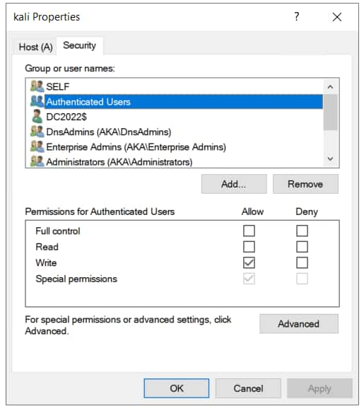 En primer lugar, cuando sus miembros crean un registro de DNS, la ACL del registro es diferente de los registros gestionados normales: el grupo Authenticated Users recibe el permiso de escritura sobre el registro. Esto significa que cualquier cliente del dominio puede modificarlo (figura 29).