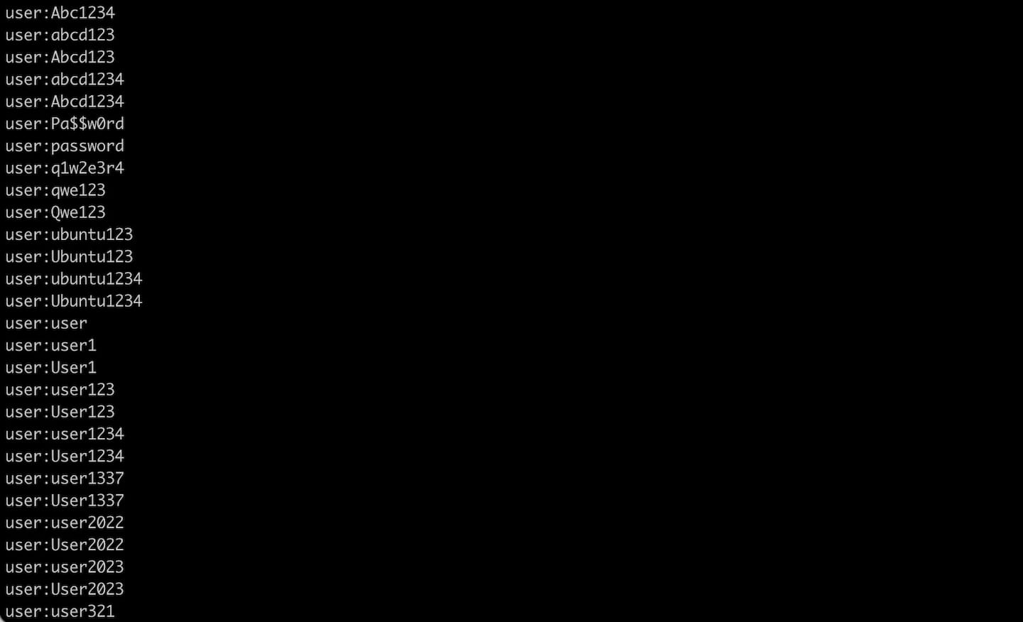 Comme vous pouvez le voir à la Figure 6, le fichier texte contient un certain nombre de mots de passe faibles couramment utilisés et des combinaisons de ceux-ci, comme le même mot écrit dans différentes combinaisons de majuscules et de minuscules.